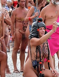 Nude beach show crack sex photos
